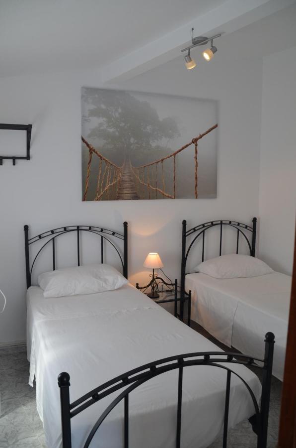 Mirador De Tajos Villa กอร์เตส เด ลา ฟรอนเตรา ภายนอก รูปภาพ